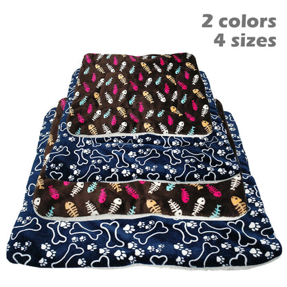 Paw Print Fleece Dog Bed Mat – Warm Blanket for Dogs & Cats