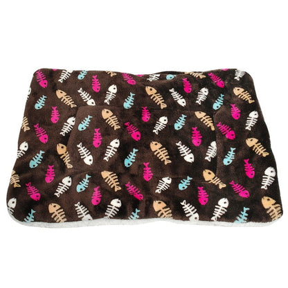 Paw Print Fleece Dog Bed Mat – Warm Blanket for Dogs & Cats