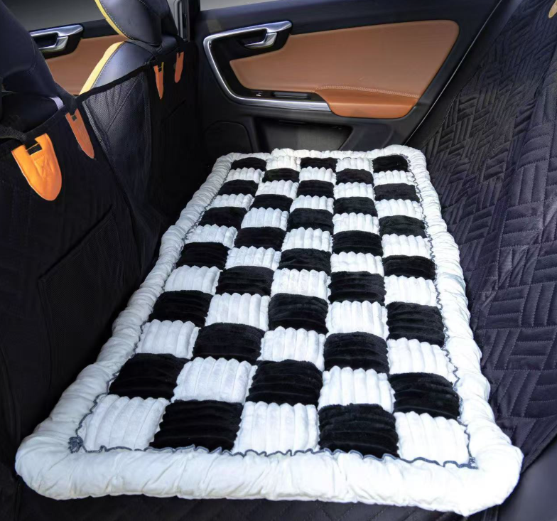 Checkered Car Back Seat Dog Bed Mat – Thickened Pet Seat Pad