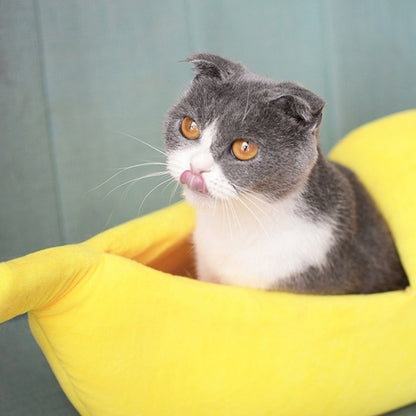 Banana Cat Bed House – Cozy Warm Pet Basket in 4 Colors